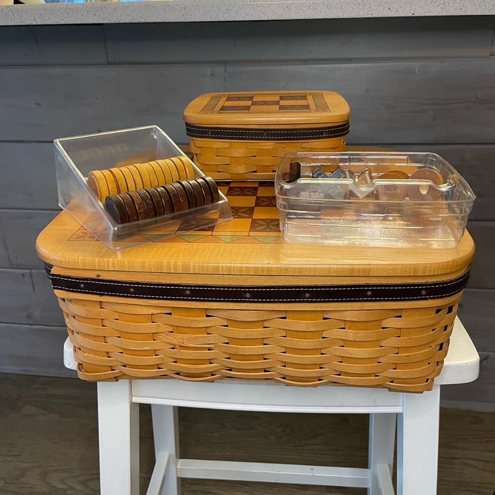 Longaberger Large checkerboard basket & Small tic tac toe basket w/ game pieces - Picture 3 of 16